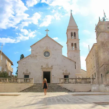 Cypress House - Near The