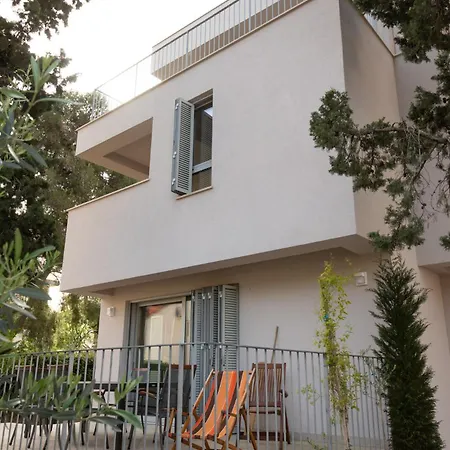 Cypress House - Near The Casa de Férias Supetar